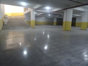 Yarı Parlak Yüzey Uygulaması fotoğrafı