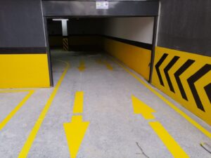 Otopark Yol ve Çizgi Uygulamaları fotoğrafı