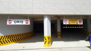 Otopark Yol ve Çizgi Uygulamaları fotoğrafı